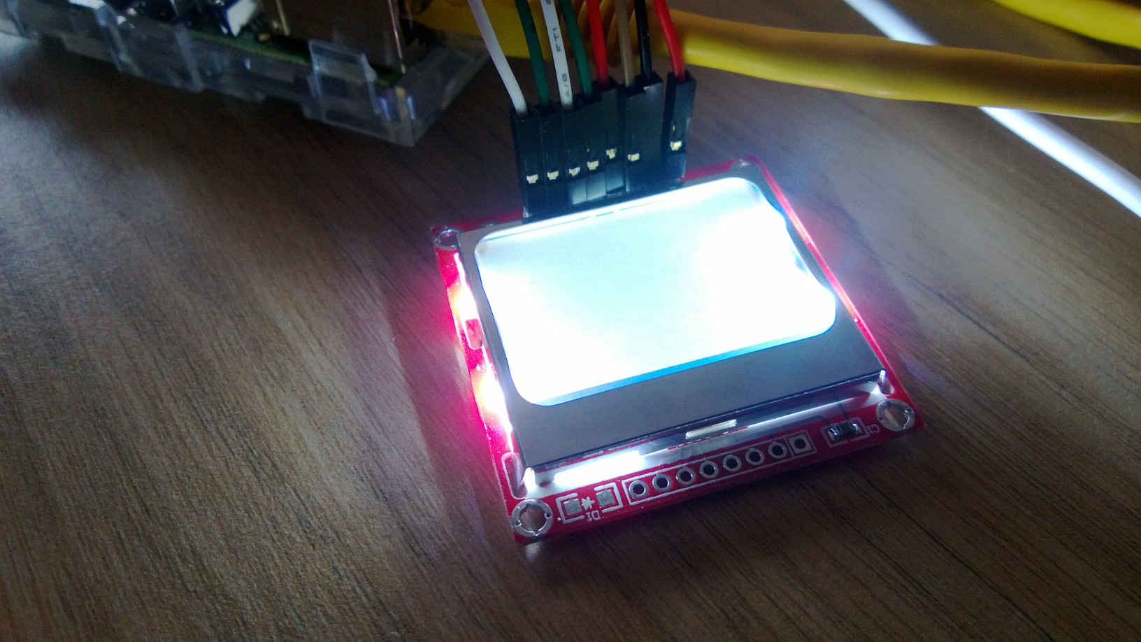 Connexion d'un écran LCD au Raspberry Pi : le grand saut ! Connexion d'un écran LCD au Raspberry Pi : le grand saut !